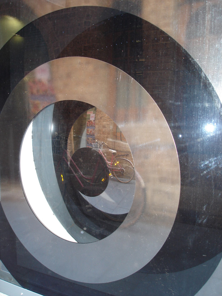 Julia Davis, "In Transit", 2008